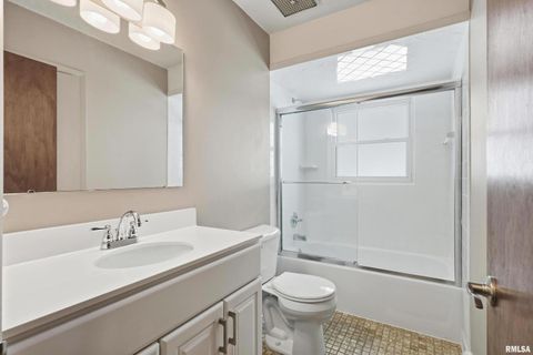 Tiny photo for 8114 9TH Street W, Rock Island, IL 61201 (MLS # QC4269670)