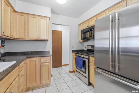 Tiny photo for 8114 9TH Street W, Rock Island, IL 61201 (MLS # QC4269670)