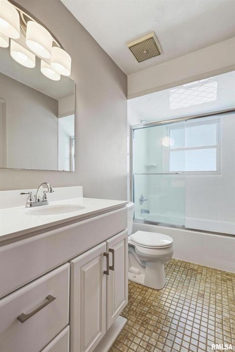 Tiny photo for 8114 9TH Street W, Rock Island, IL 61201 (MLS # QC4269670)