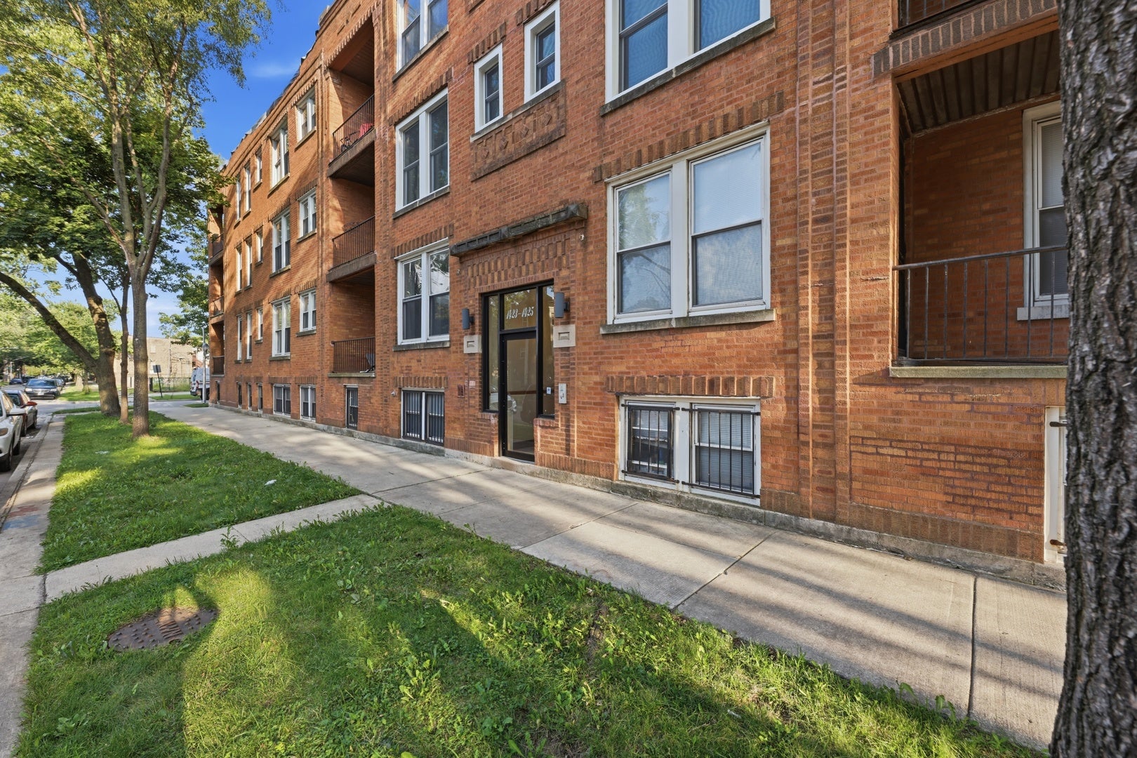 1425 E 68th Street 1