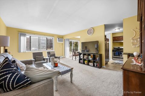 Tiny photo for Palatine, IL 60074 (MLS # 12569861)