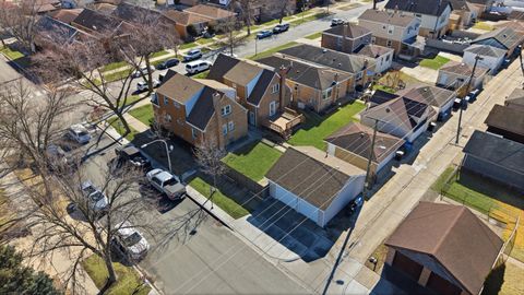 Tiny photo for 5400 S Nashville Avenue, Chicago, IL 60638 (MLS # 12573440)