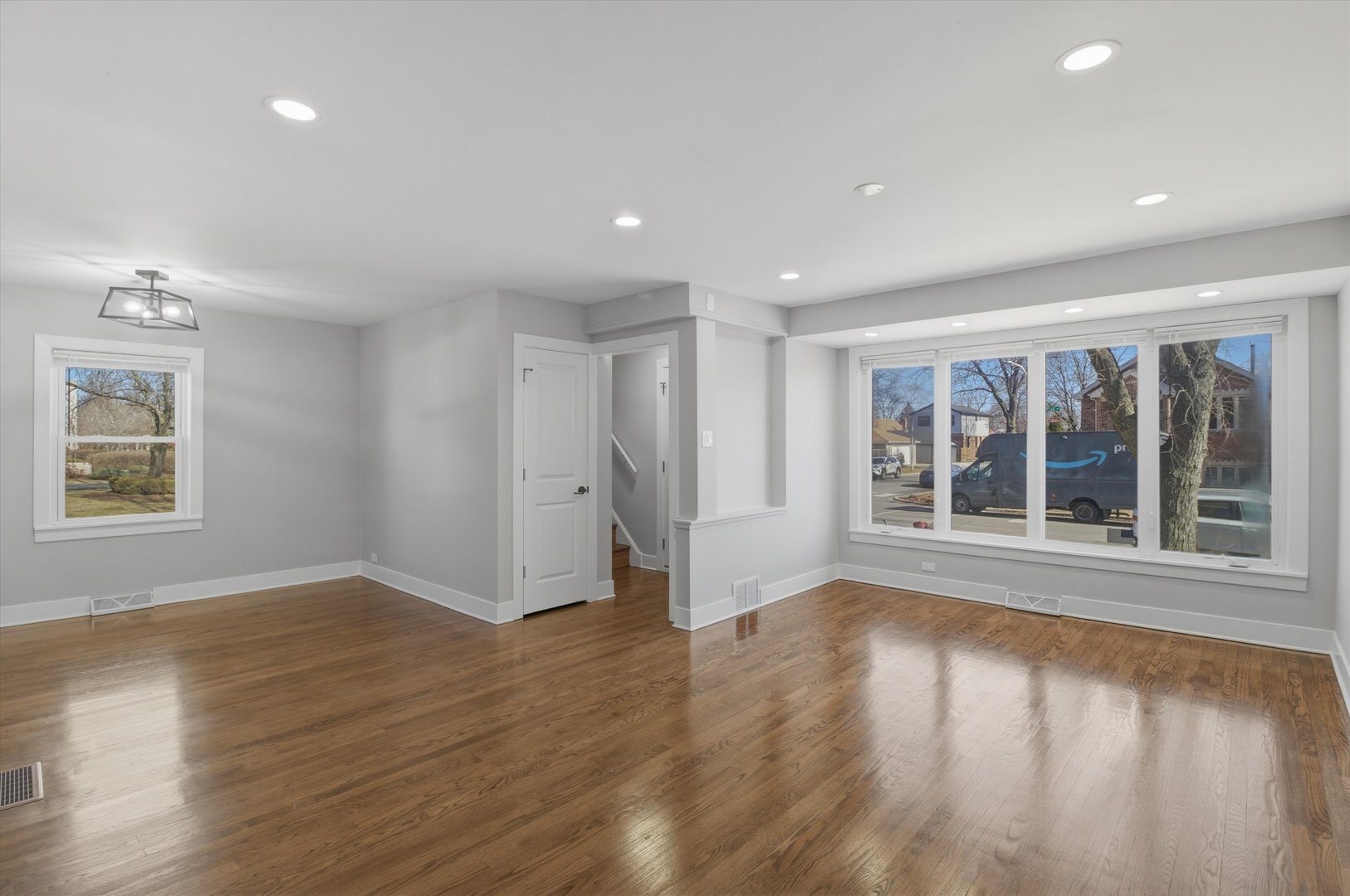 5400 S Nashville Avenue