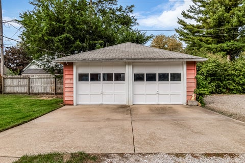 Tiny photo for 919 E Washington Street, Pontiac, IL 61764 (MLS # 12780008)