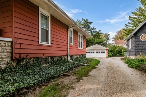 Tiny photo for 919 E Washington Street, Pontiac, IL 61764 (MLS # 12780008)