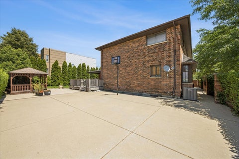 Tiny photo for 204 E 32ND Street, Chicago, IL 60616 (MLS # 12714208)