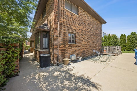 Tiny photo for 204 E 32ND Street, Chicago, IL 60616 (MLS # 12714208)