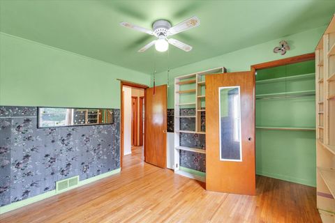 Tiny photo for 10 Park Lawn Street, Paxton, IL 60957 (MLS # 12398250)