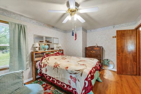 Tiny photo for 10 Park Lawn Street, Paxton, IL 60957 (MLS # 12398250)