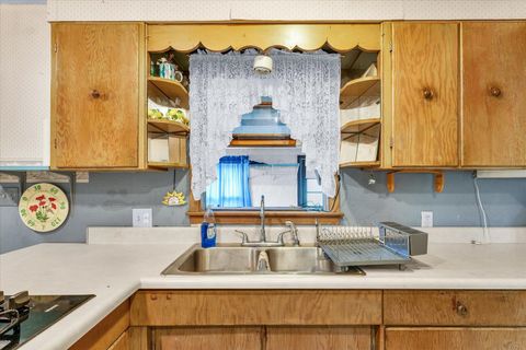 Tiny photo for 10 Park Lawn Street, Paxton, IL 60957 (MLS # 12398250)