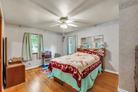 Tiny photo for 10 Park Lawn Street, Paxton, IL 60957 (MLS # 12398250)
