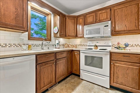 Tiny photo for 113 Manor Circle, Bloomington, IL 61704 (MLS # 12771374)