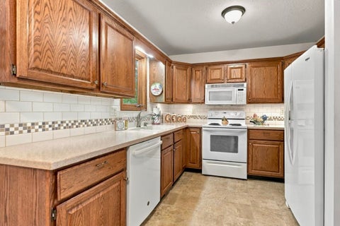 Tiny photo for 113 Manor Circle, Bloomington, IL 61704 (MLS # 12771374)