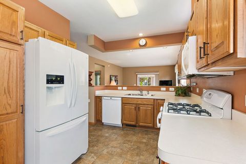 Tiny photo for 115 Hunter Court, Grayslake, IL 60030 (MLS # 12492179)