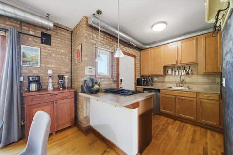 Tiny photo for 1221 W Greenleaf Avenue #3S, Chicago, IL 60626 (MLS # 12725213)