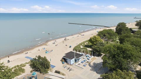Tiny photo for 1221 W Greenleaf Avenue #3S, Chicago, IL 60626 (MLS # 12725213)