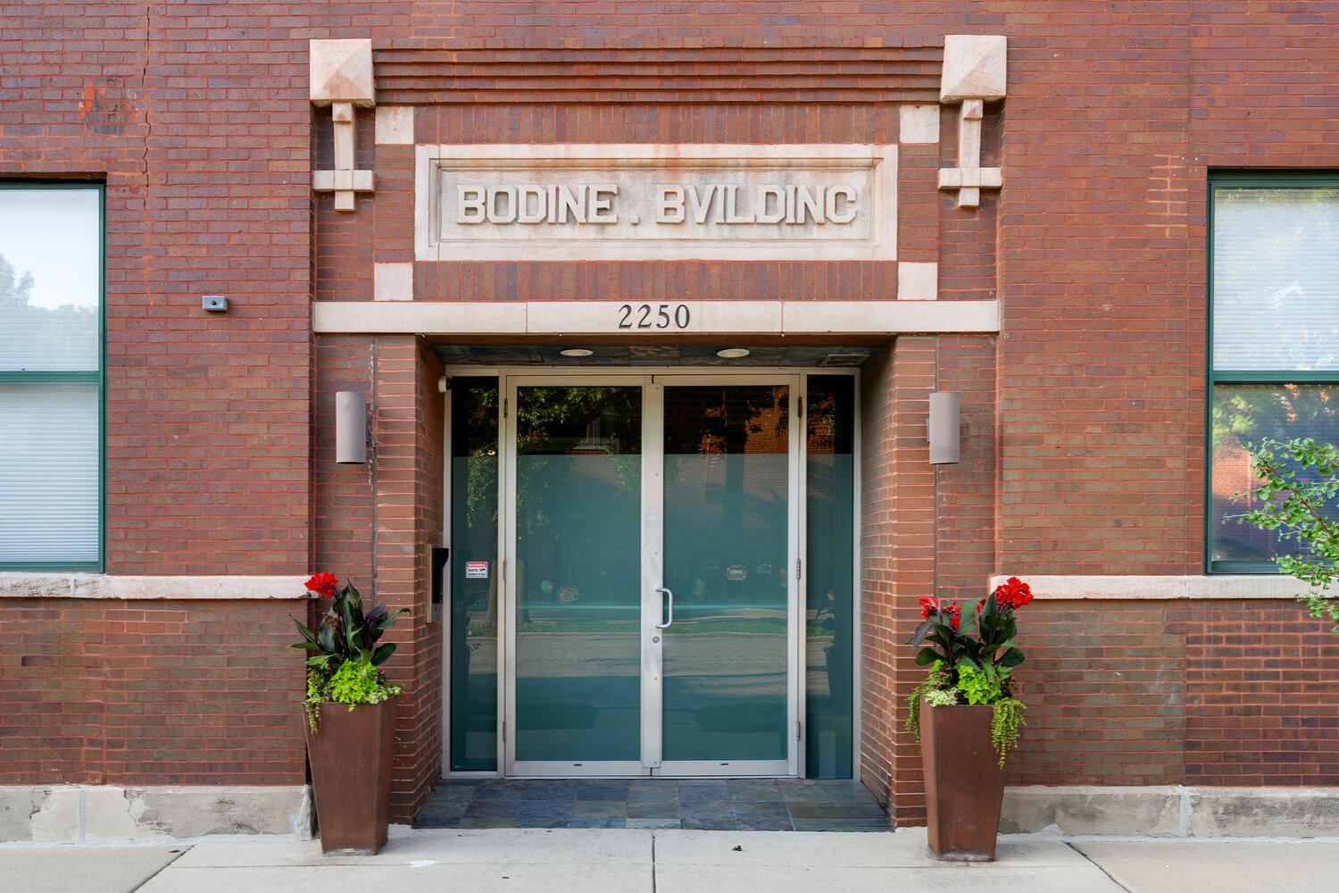 2250 W OHIO Street 301