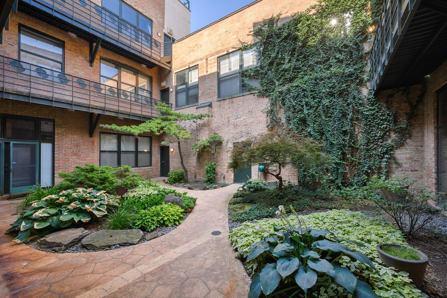2250 W OHIO Street 301
