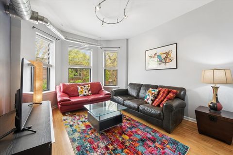 Tiny photo for 5353 N KENMORE Avenue #3A, Chicago, IL 60640 (MLS # 12639501)