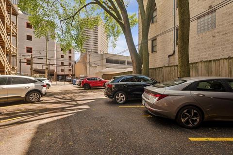 Tiny photo for 5353 N KENMORE Avenue #3A, Chicago, IL 60640 (MLS # 12639501)