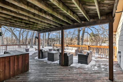 Tiny photo for 1809 Maplewood Court, Lindenhurst, IL 60046 (MLS # 12571021)