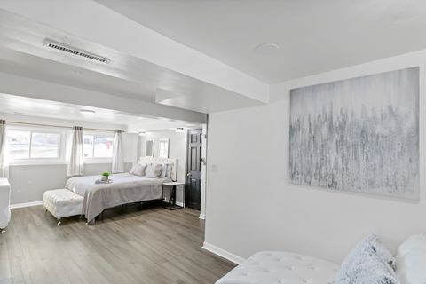 Tiny photo for 1809 Maplewood Court, Lindenhurst, IL 60046 (MLS # 12571021)