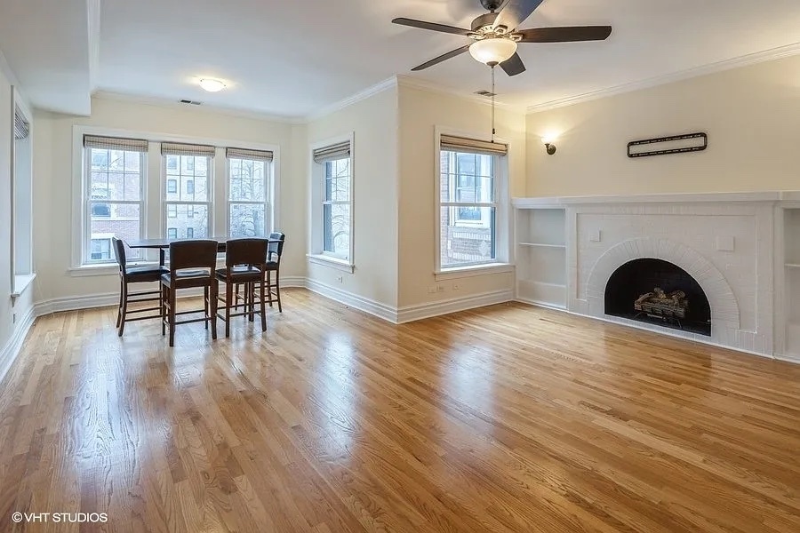 718 W BITTERSWEET Place 2