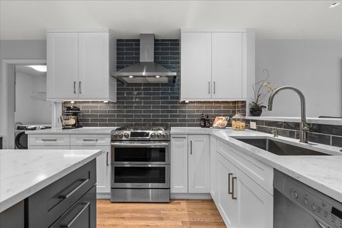 Tiny photo for 805 Brand Lane, Deerfield, IL 60015 (MLS # 12436651)
