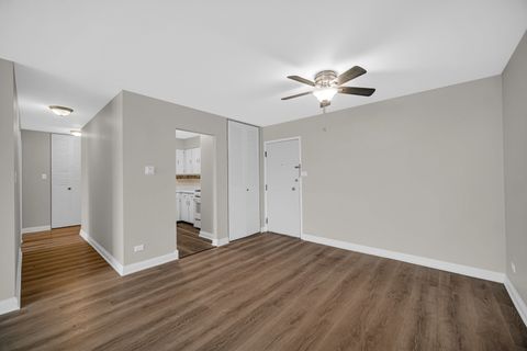 Tiny photo for 9725 S Karlov Avenue #402, Oak Lawn, IL 60453 (MLS # 12525442)
