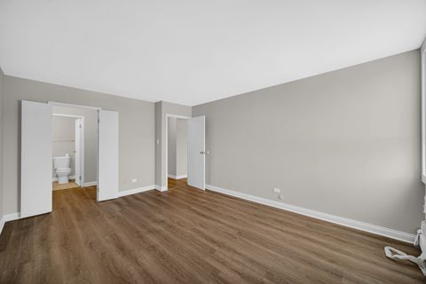 Tiny photo for 9725 S Karlov Avenue #402, Oak Lawn, IL 60453 (MLS # 12525442)