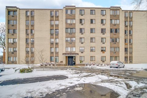 Photo of 9725 S Karlov Avenue #402, Oak Lawn, IL 60453 (MLS # 12525442)
