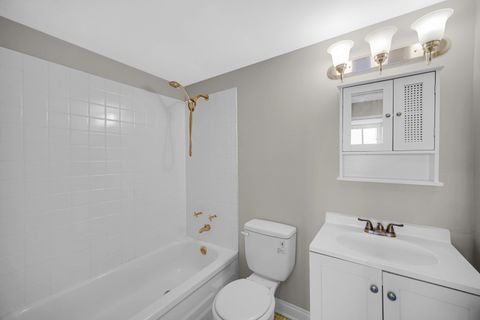 Tiny photo for 9725 S Karlov Avenue #402, Oak Lawn, IL 60453 (MLS # 12525442)