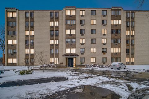 Tiny photo for 9725 S Karlov Avenue #402, Oak Lawn, IL 60453 (MLS # 12525442)