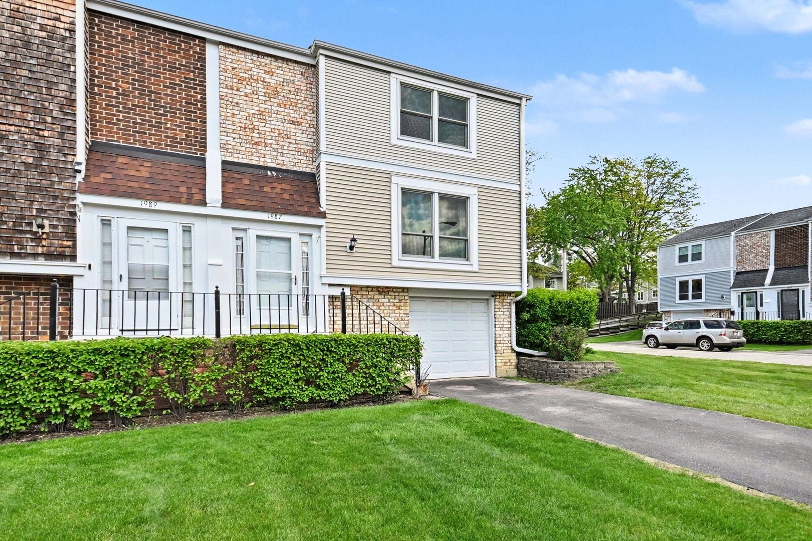1987 Oxford Lane