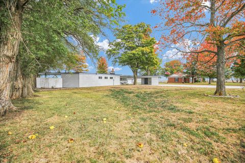 1100 E CR 800 North Tuscola IL 61953