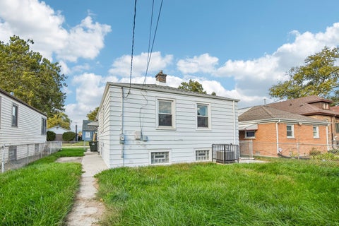 Tiny photo for 505 Monroe Street, Dolton, IL 60419 (MLS # 12785045)