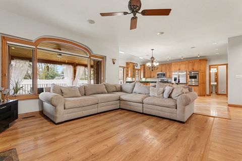 Tiny photo for 2975 Glenview Road, Glenview, IL 60025 (MLS # 12598856)