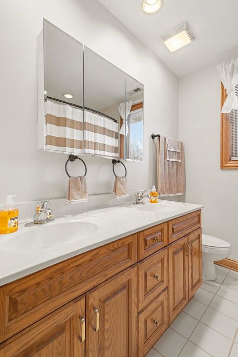 Tiny photo for 2975 Glenview Road, Glenview, IL 60025 (MLS # 12598856)