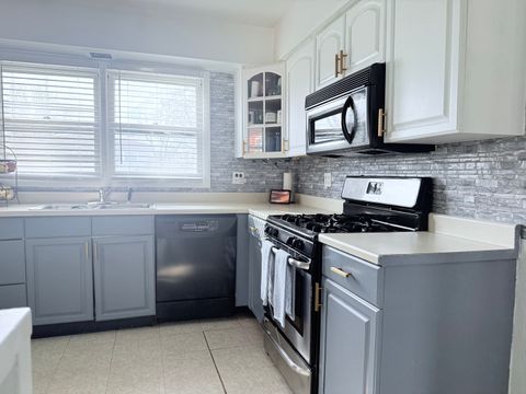 Tiny photo for 510 S Mount Prospect Road, Des Plaines, IL 60016 (MLS # 12607944)