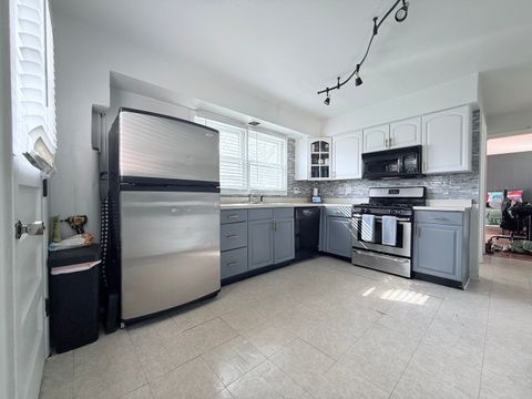 Tiny photo for 510 S Mount Prospect Road, Des Plaines, IL 60016 (MLS # 12607944)