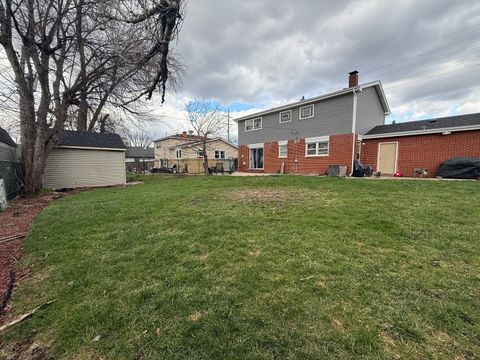 Tiny photo for 510 S Mount Prospect Road, Des Plaines, IL 60016 (MLS # 12607944)