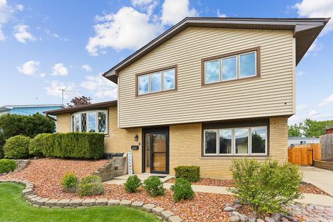 Photo of 7422 162nd Street, Tinley Park, IL 60477 (MLS # 12648843)