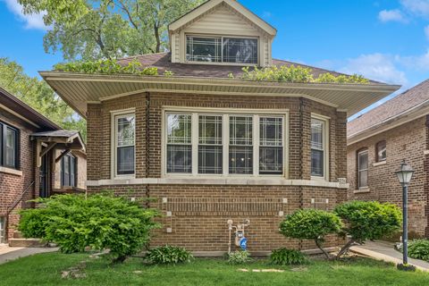 8251 S Kenwood Avenue Chicago IL 60619
