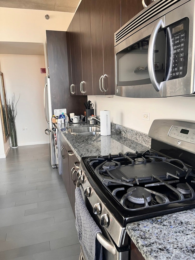 235 W Van Buren Street 2415
