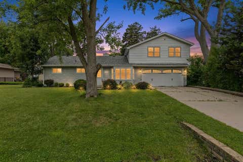 Photo of 5524 S Bruner Street, Hinsdale, IL 60521 (MLS # 12677902)