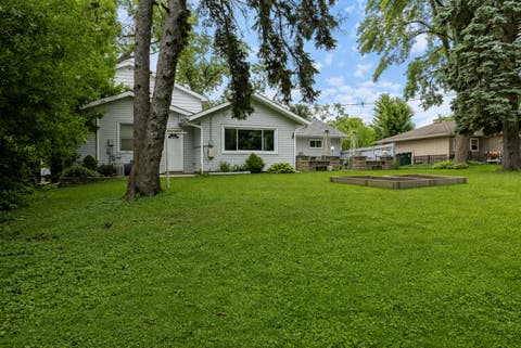 Tiny photo for 5524 S Bruner Street, Hinsdale, IL 60521 (MLS # 12677902)