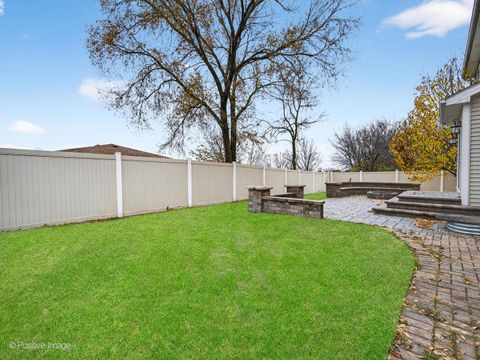 Tiny photo for 5541 E Celebrity Circle, Hanover Park, IL 60133 (MLS # 12525281)