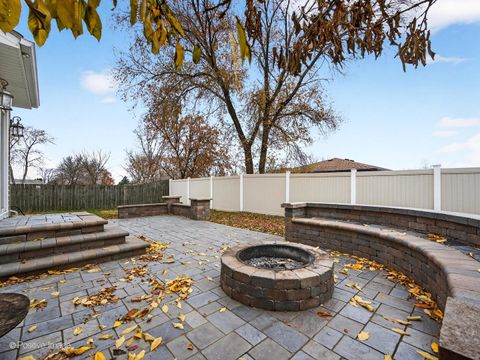 Tiny photo for 5541 E Celebrity Circle, Hanover Park, IL 60133 (MLS # 12525281)