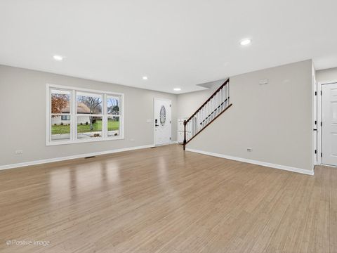 Tiny photo for 5541 E Celebrity Circle, Hanover Park, IL 60133 (MLS # 12525281)