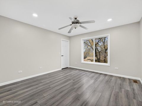 Tiny photo for 5541 E Celebrity Circle, Hanover Park, IL 60133 (MLS # 12525281)